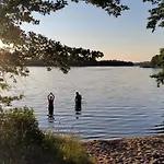 Widny Jas Zaprasza Z Psem Nad Jezioro Na Kaszuby * Sulęczyno