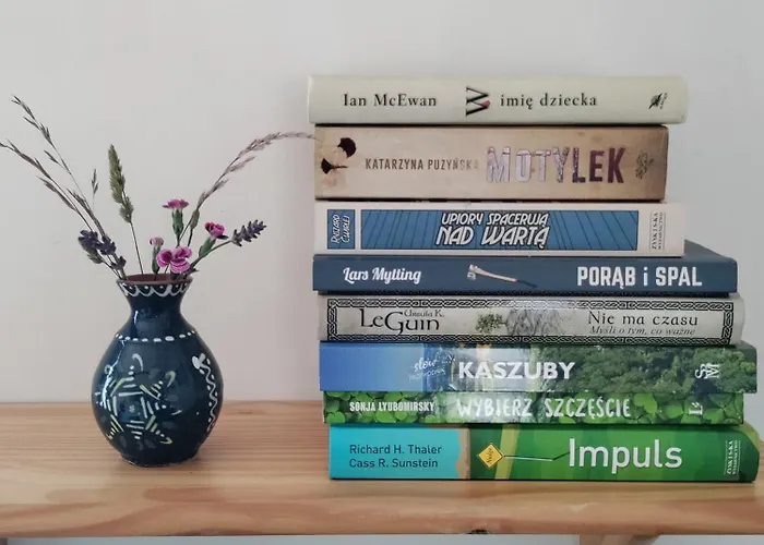 Widny Jas Zaprasza Z Psem Nad Jezioro Na Kaszubach Суленчино